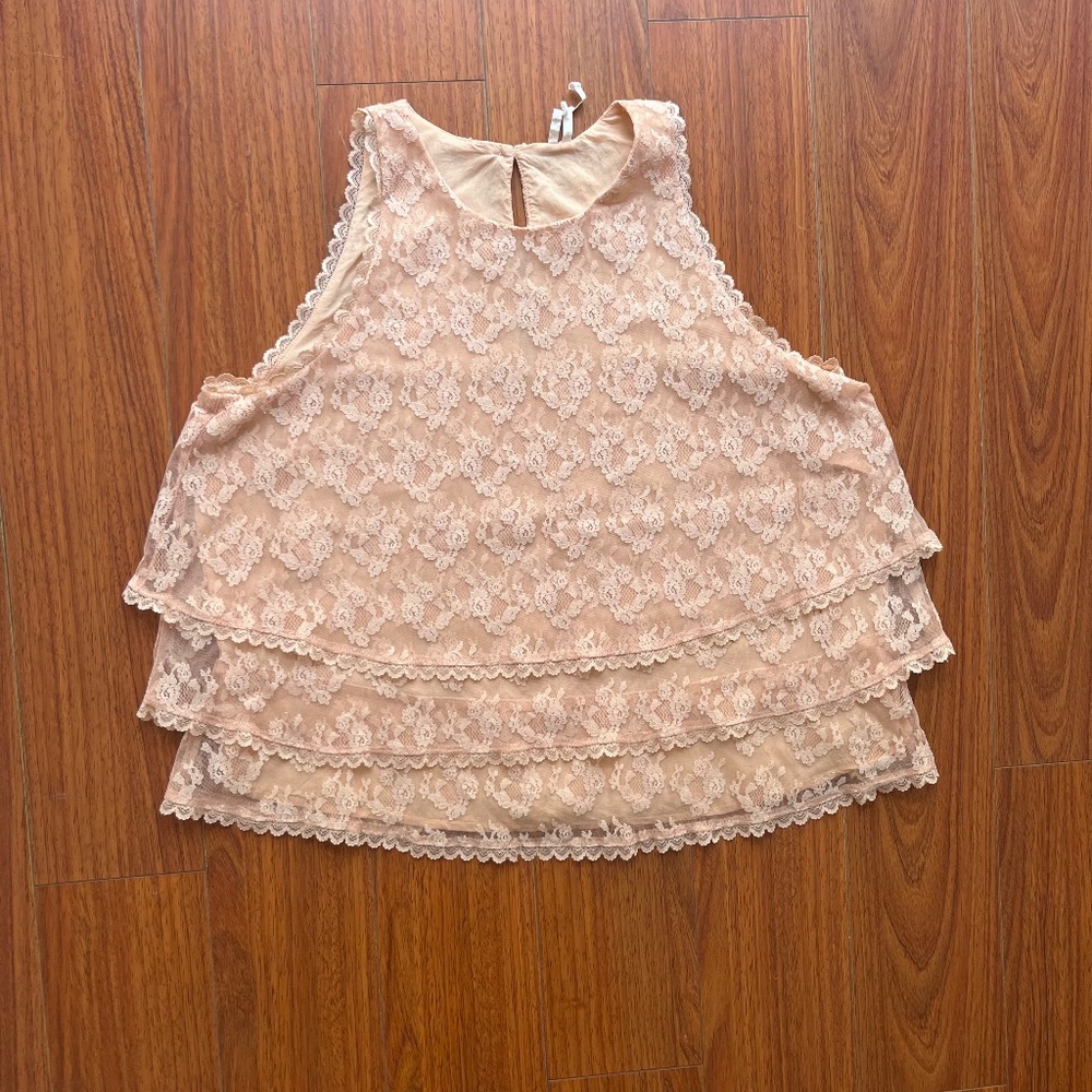 Anthropologie Peach Pink tiered lace tank camisole top size 10